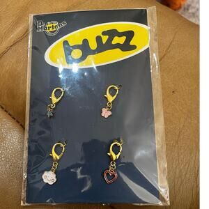 Dr. Martens Shoe Accesories NWT-4 Total- Shoe Charms